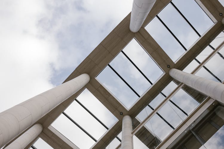 Ceiling On Concrete Pillars