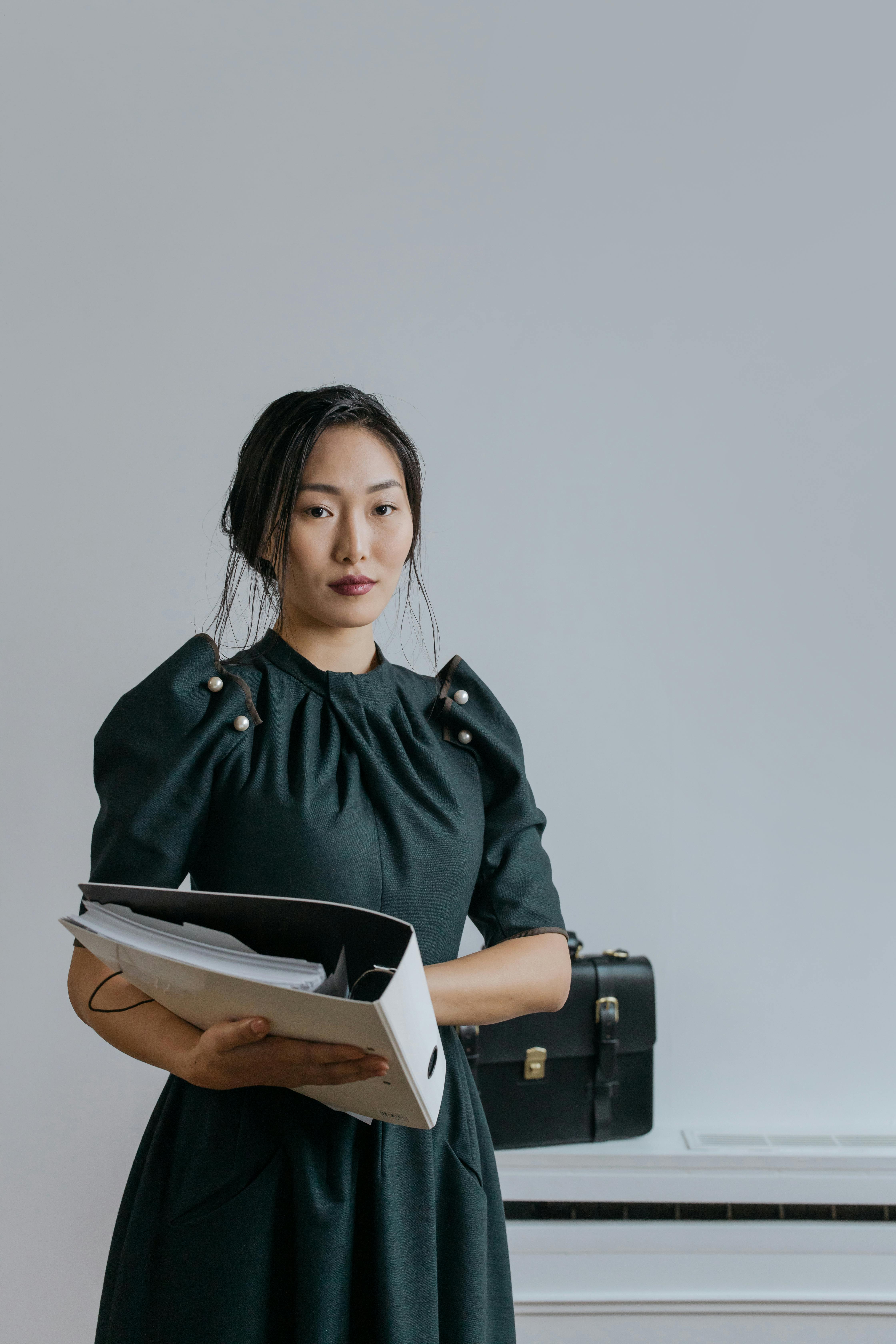 Gratis Fotos de stock gratuitas de adentro, administración, adulto joven Foto de stock