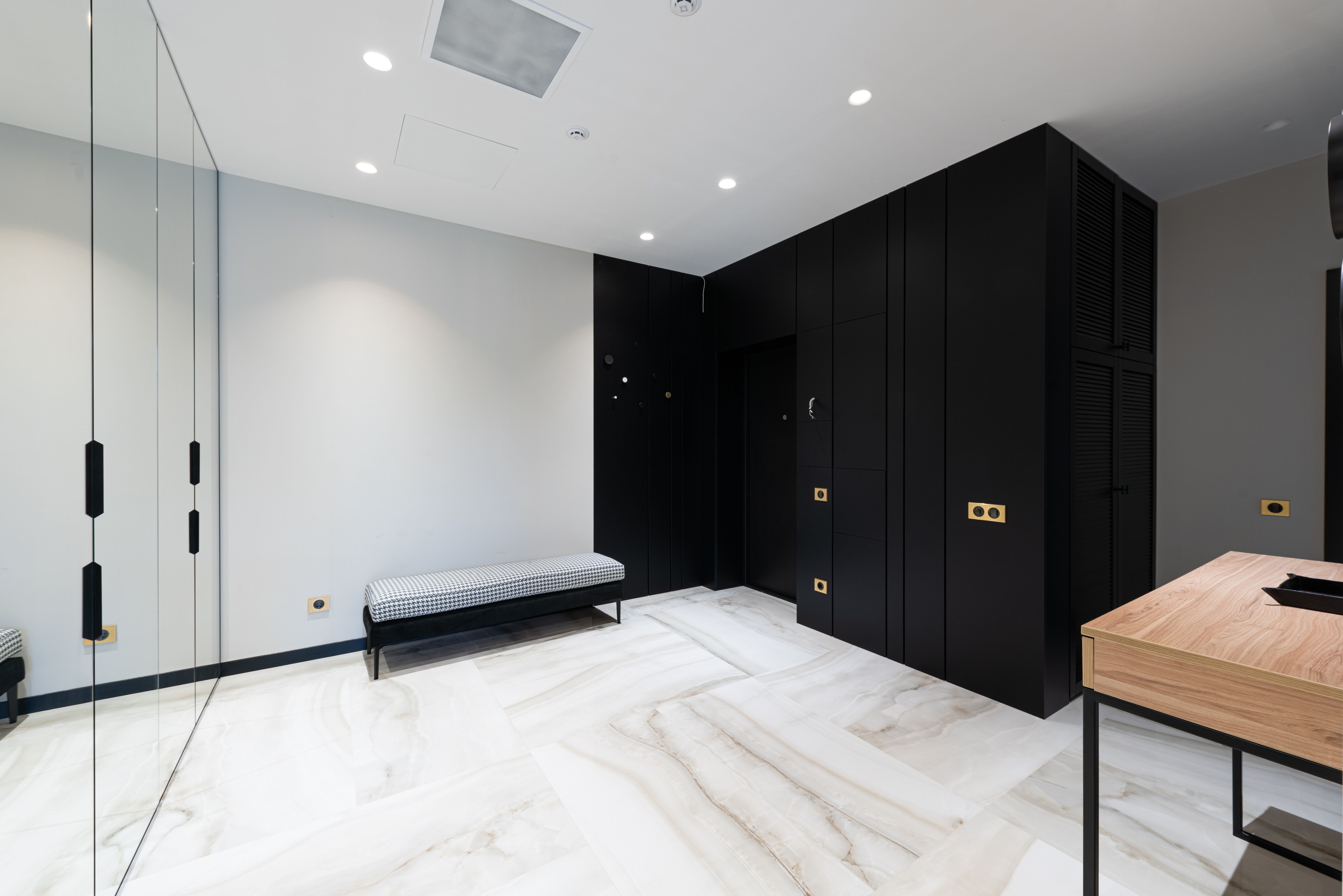 Interior of light hall in apartment · Free Stock Photo