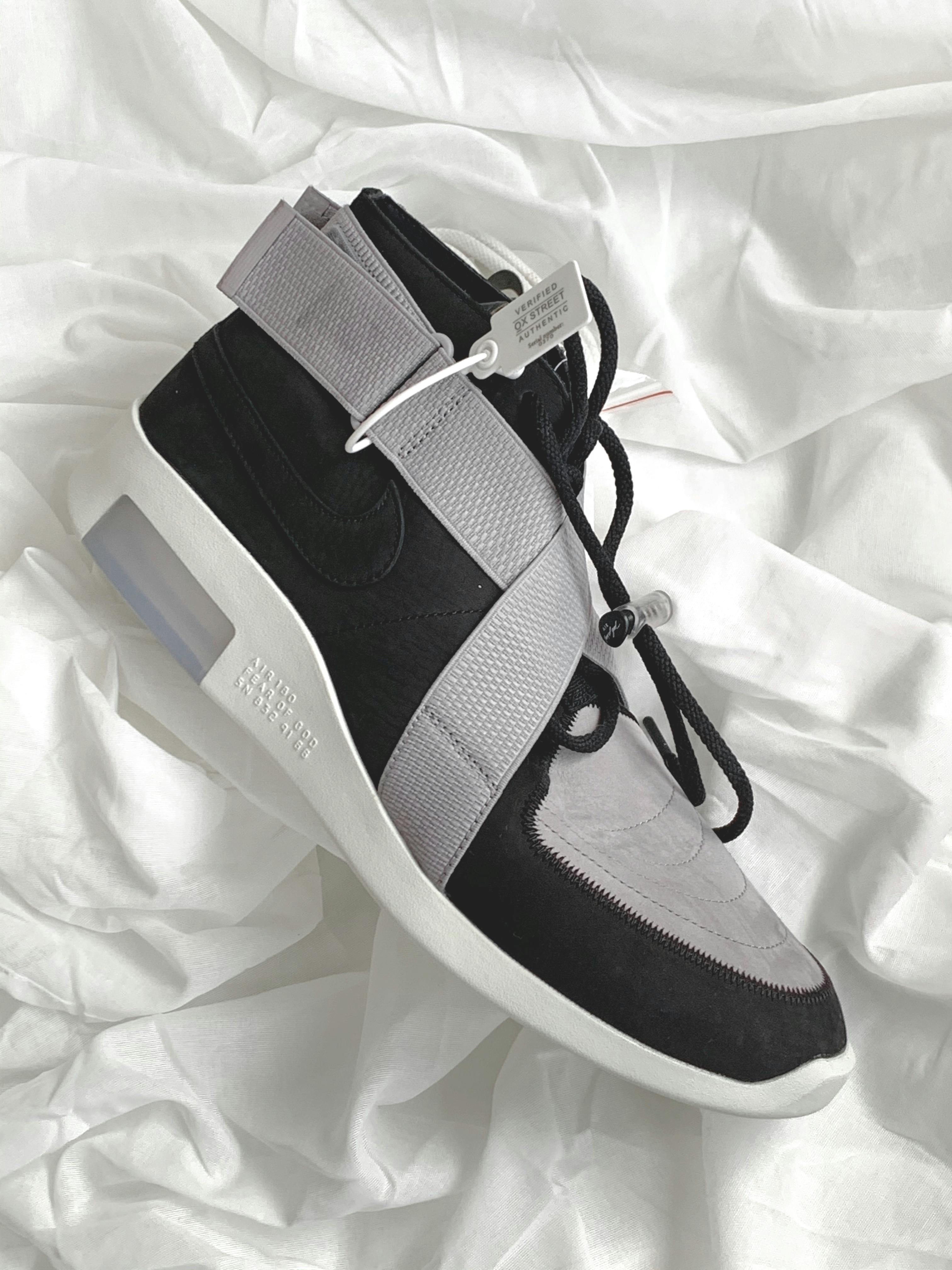 nike black and white speckled shoes