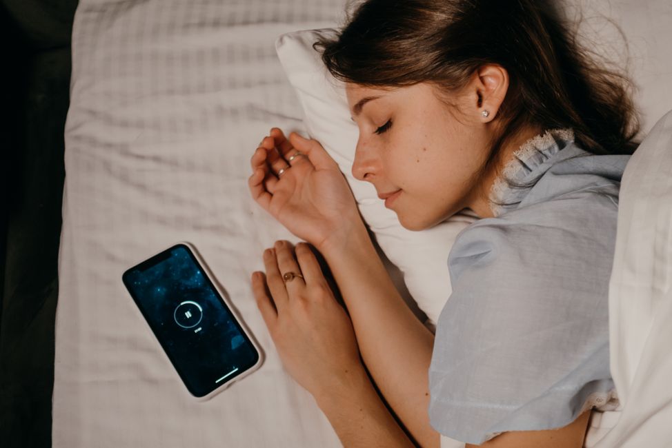 brain waves sleep monitoring