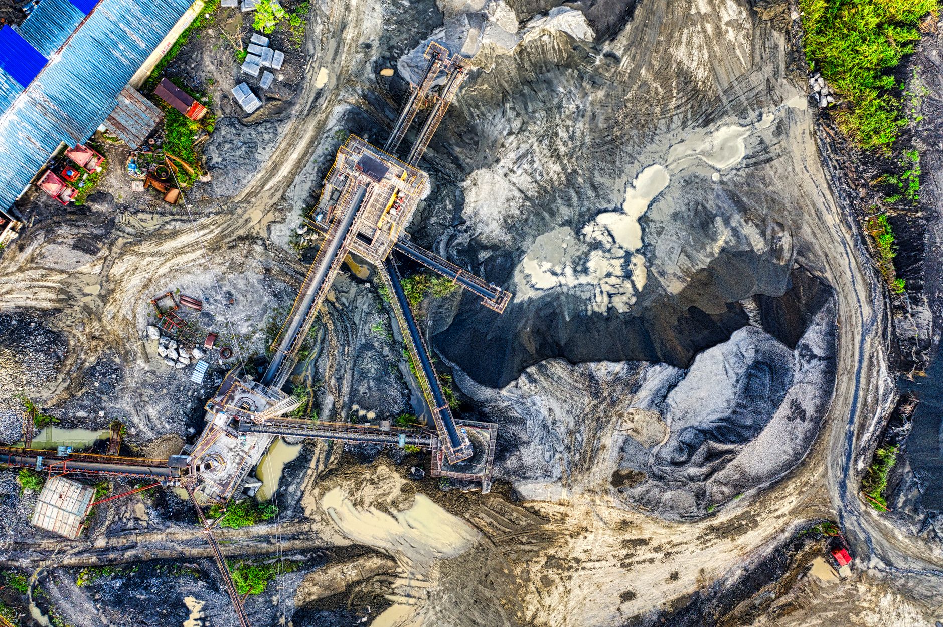 Centerra Gold's Strategic 9.9% Stake Ignites Nevada King Gold Potential