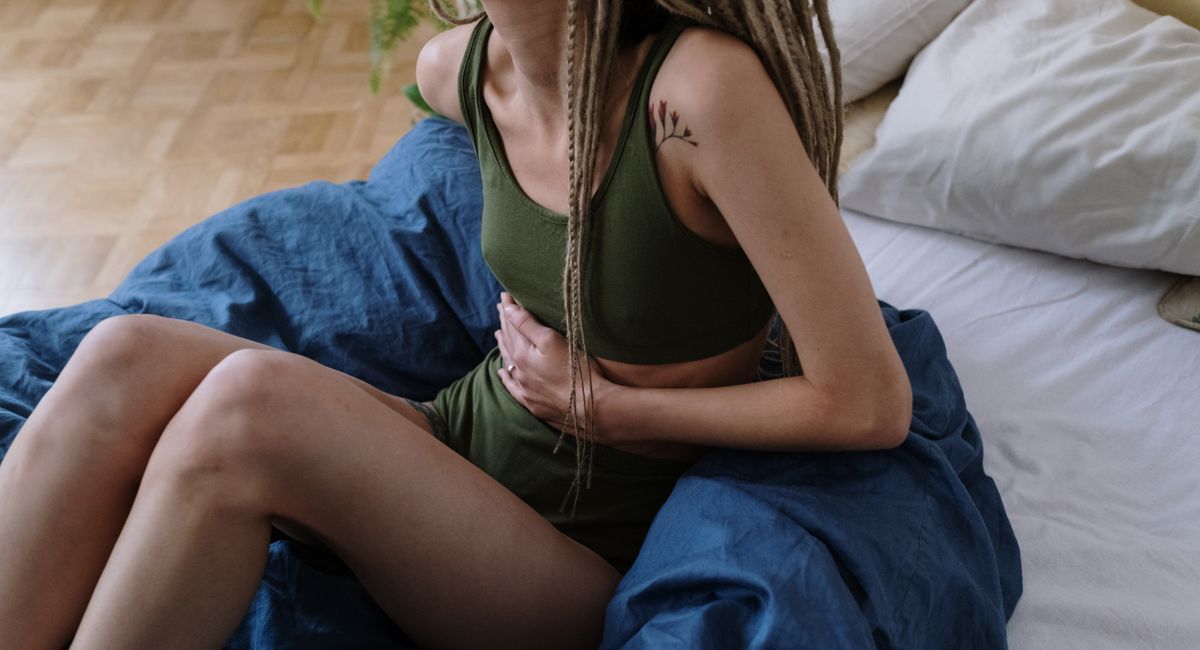 Illustration, crampes menstruelles début grossesse