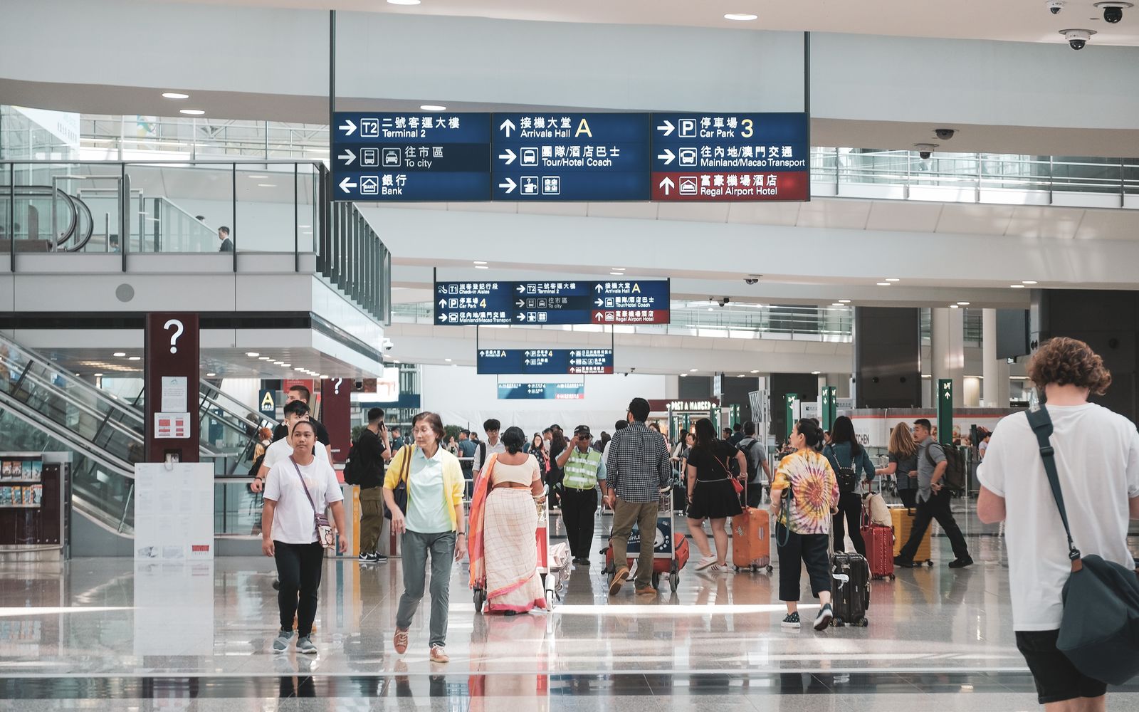Airport transfers from Epping — Platinum Chauffeurs