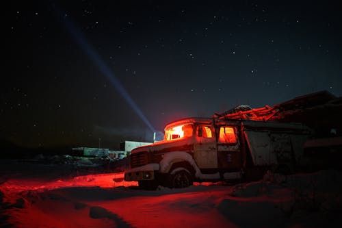 Základová fotografie zdarma na téma hasičská stříkačka, nákladní automobil, noc