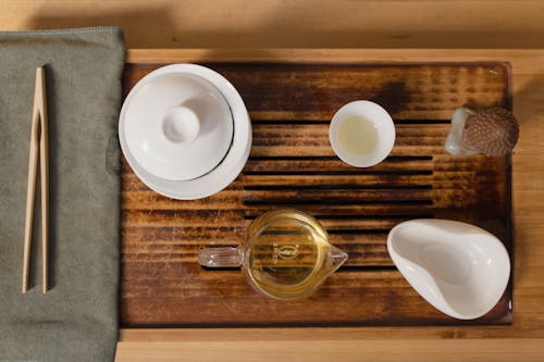 Безкоштовне стокове фото на тему «gaiwan, дерев'яна дошка, зелений чай»