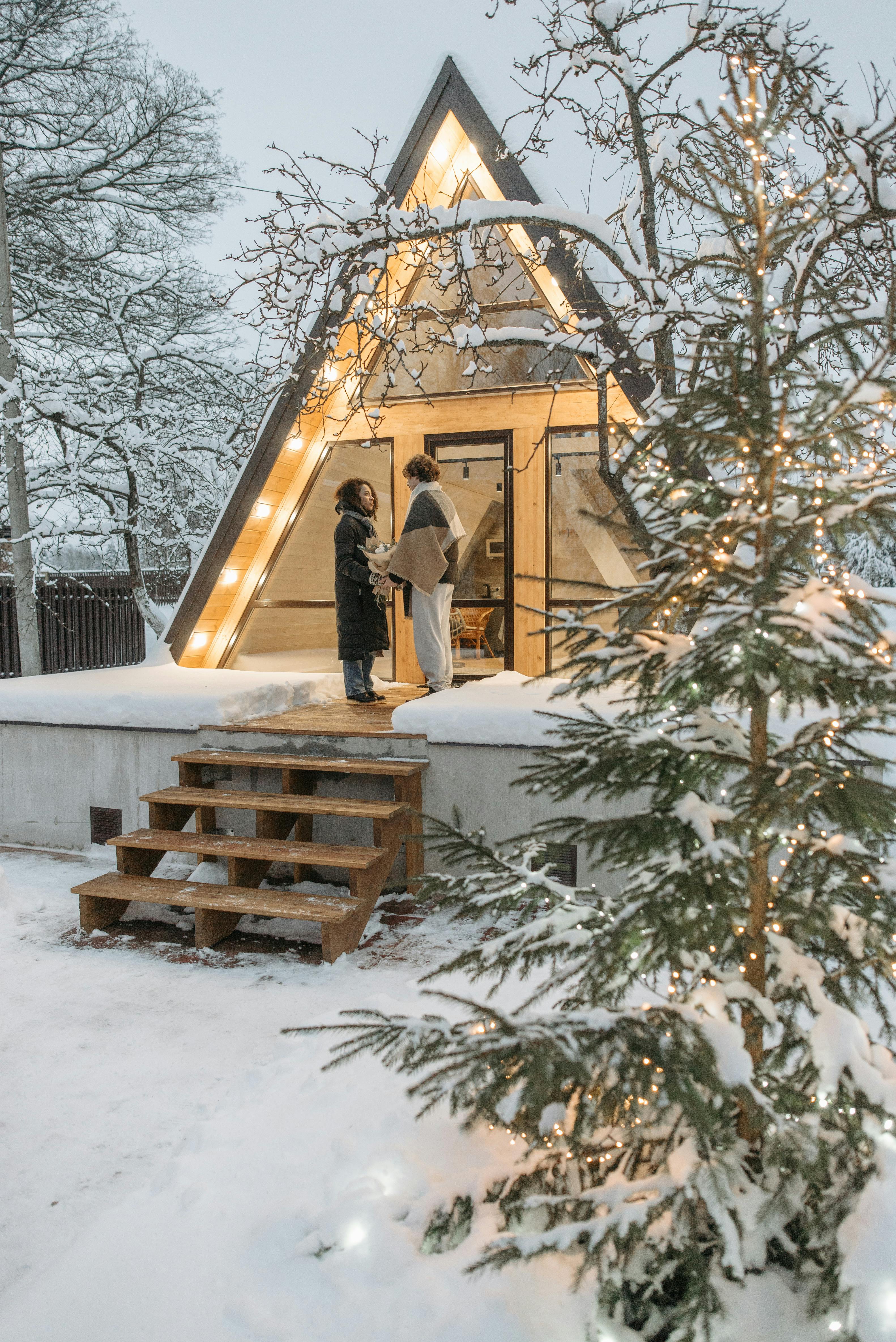 What zodiac signs love each other?