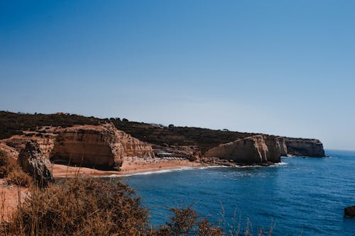 Foto d'estoc gratuïta de Costa, costa de penya-segats, formació geològica