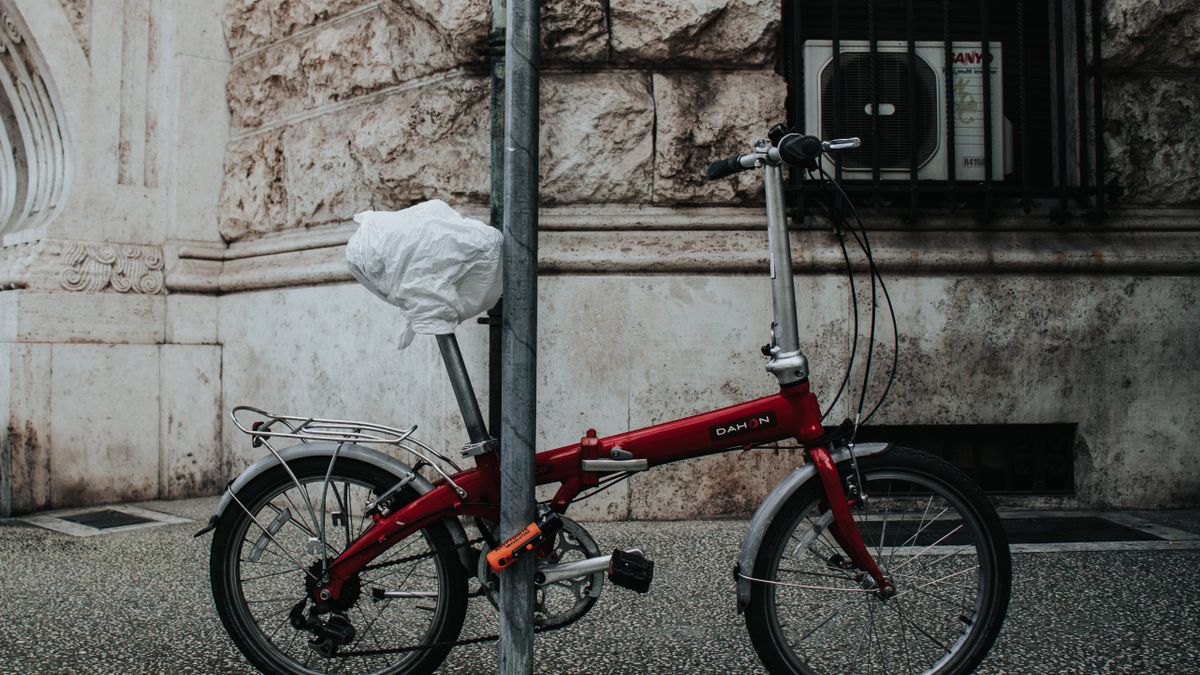 Rouler à vélo en milieu urbain : les erreurs à éviter en 2026 - illustration