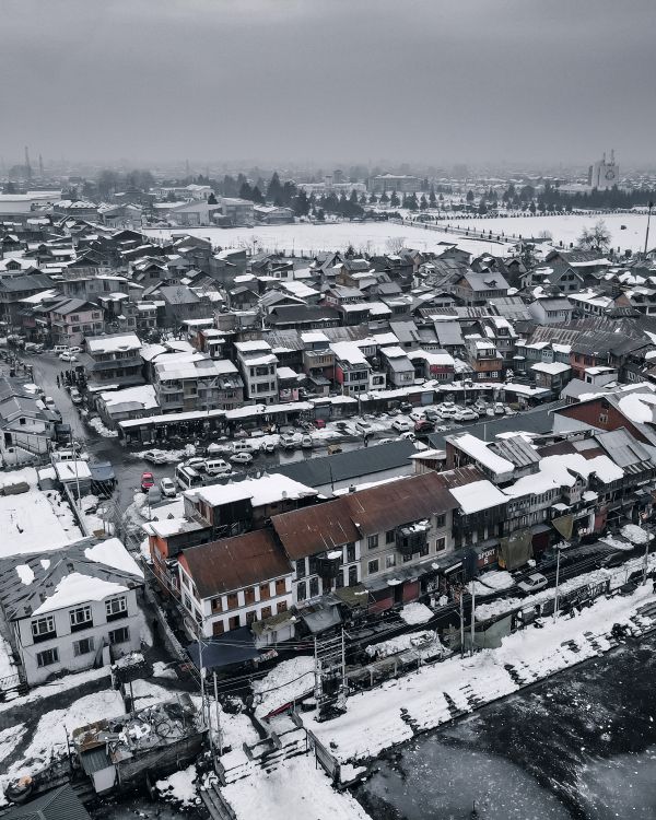 Aerial Shot of Houses in a City during Winter · Free Stock Photo