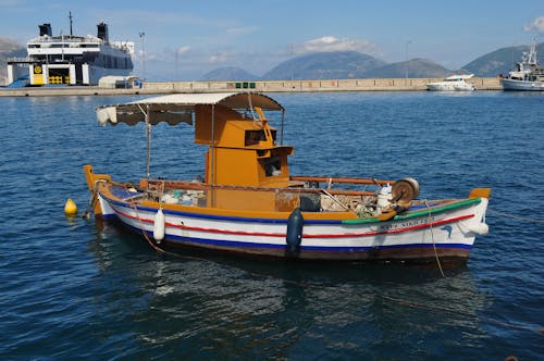 balıkçı teknesi, deniz, deniz aracı içeren Ücretsiz stok fotoğraf