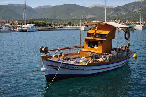 balıkçı teknesi, deniz, deniz aracı içeren Ücretsiz stok fotoğraf