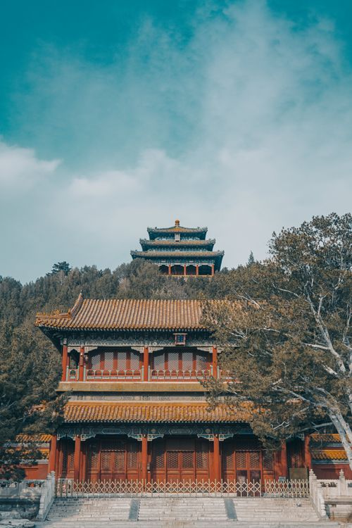 Free Majestic view of Jingshan Park's historical temple in Beijing, China under a blue sky. Stock Photo