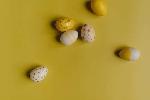 Fotos de stock gratuitas de dispersado, Felices Pascuas, flatlay