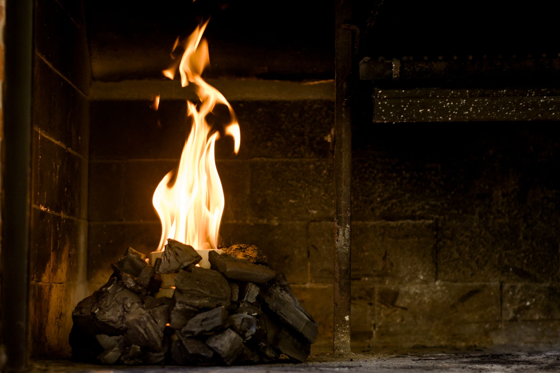 Fireplaces, Inserts, Stoves and Barbecues contractors