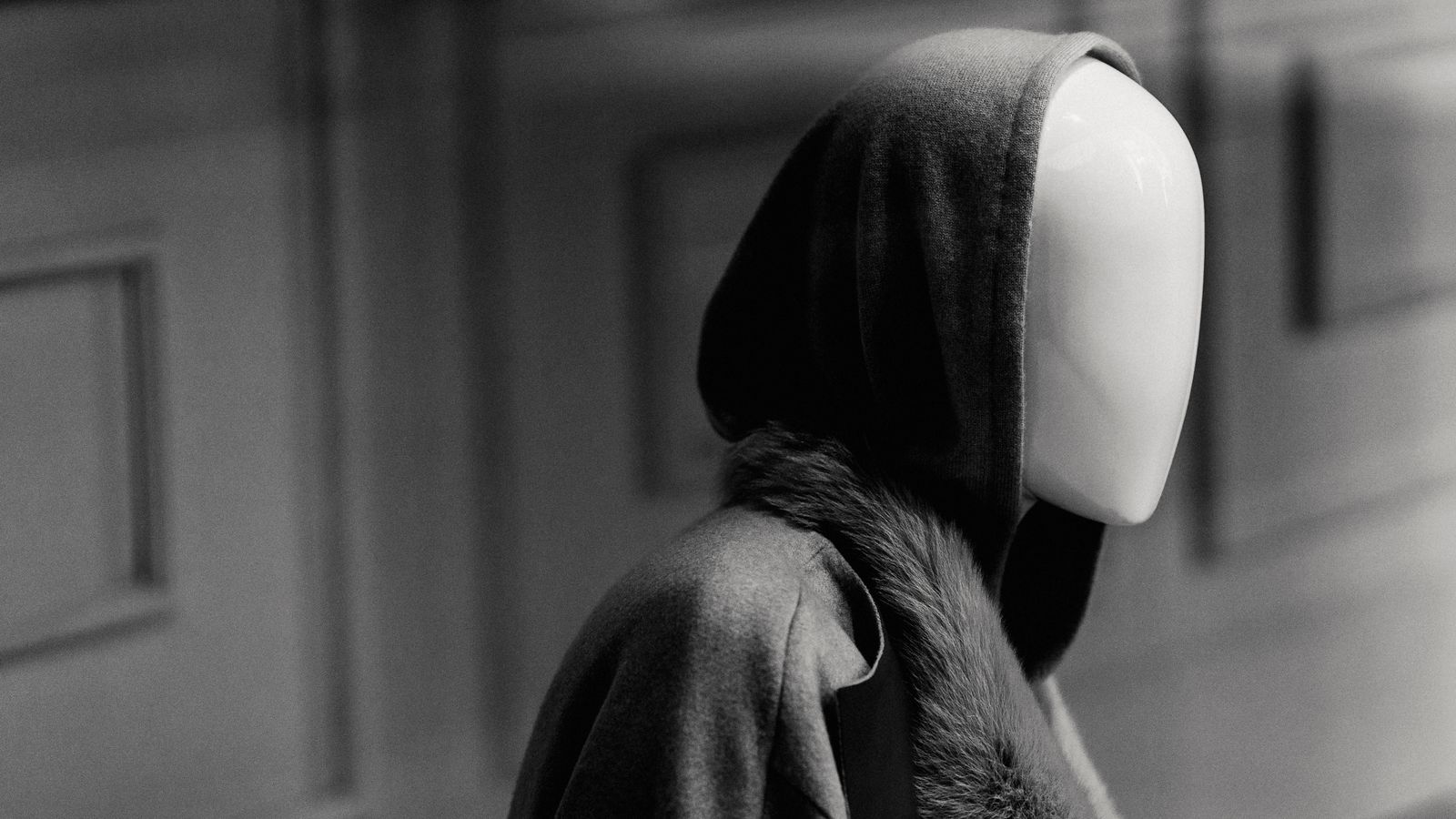 Fotografía en blanco y negro con detalle de luces y texturas