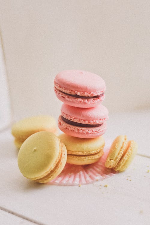 Kostenloses Stock Foto zu dessert, essensfotografie, französische macarons