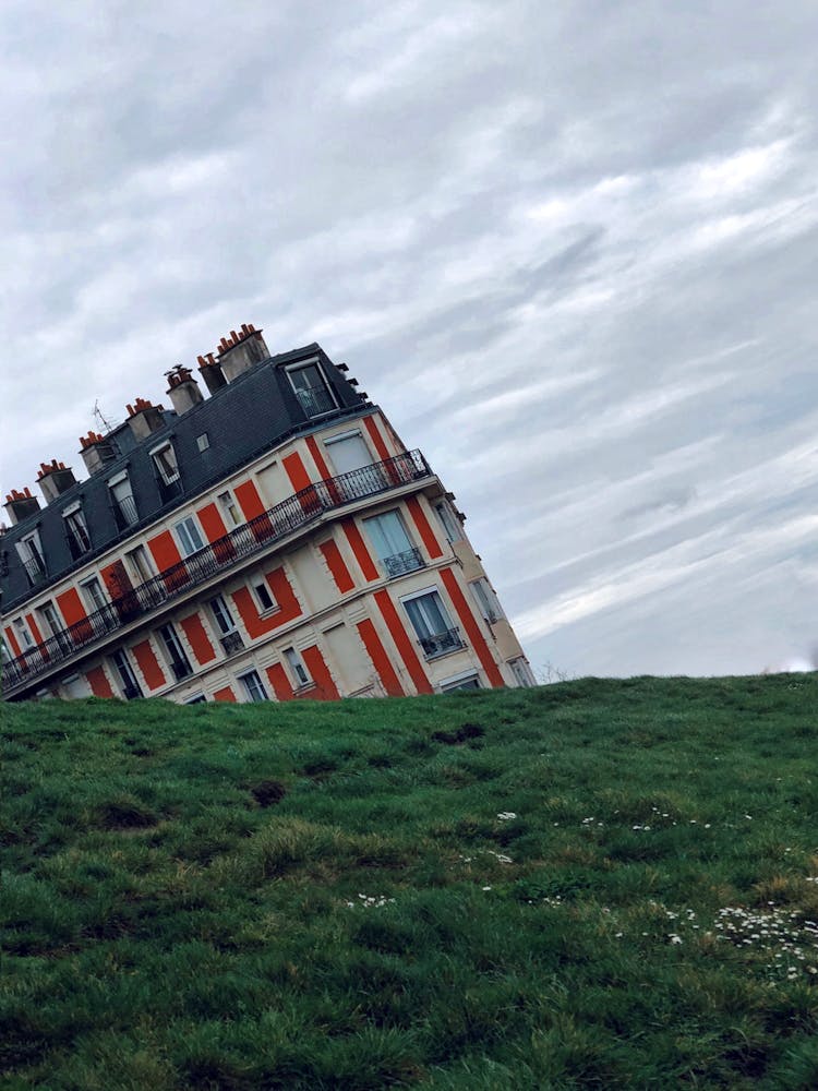 Building From Funny Perspective, Montmartre, Paris, France