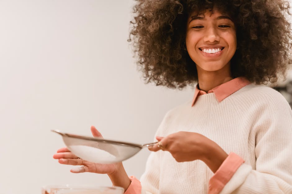 How to sift flour with a strainer