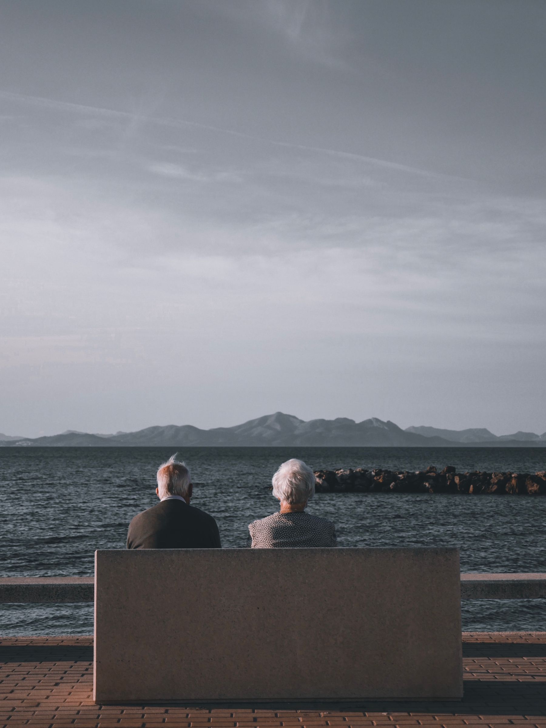972 Costa Brava Lifestyle — Elderly couple facing the sea