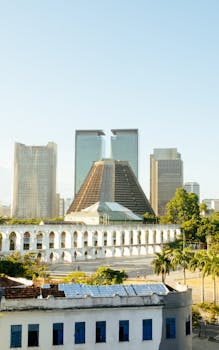 Blend of modern and historic architecture in Rio de Janeiro's cityscape