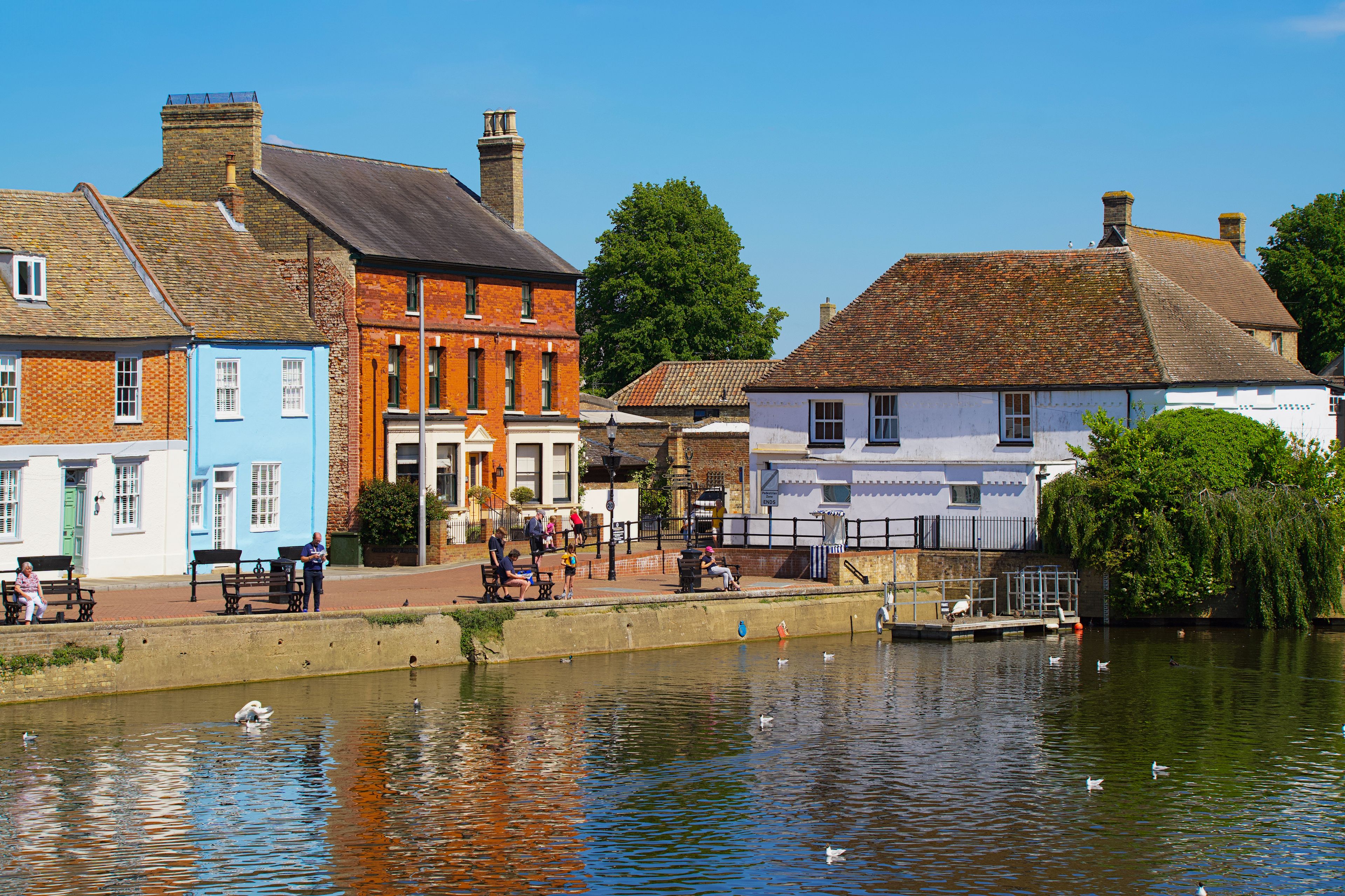 Cambridge — luxury chauffeur travel