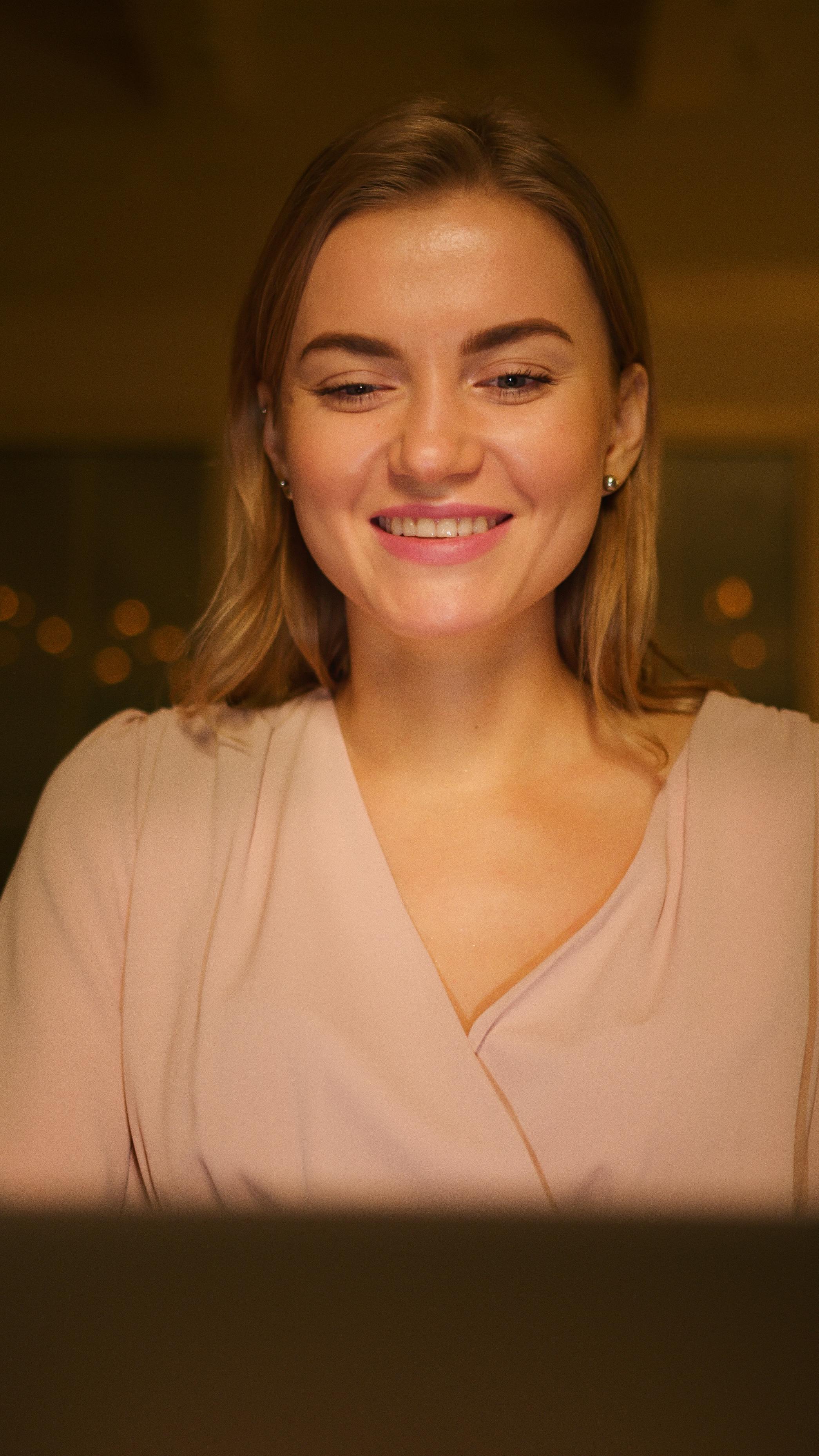 Gratis Immagine gratuita di a proprio agio, abbigliamento casual, accogliente Foto a disposizione