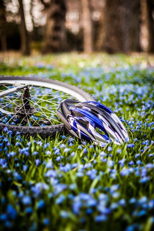 Selective Focus of a Helmet and Wheel
