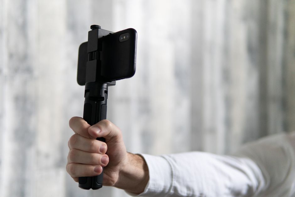 smartphone tripod video filming setup