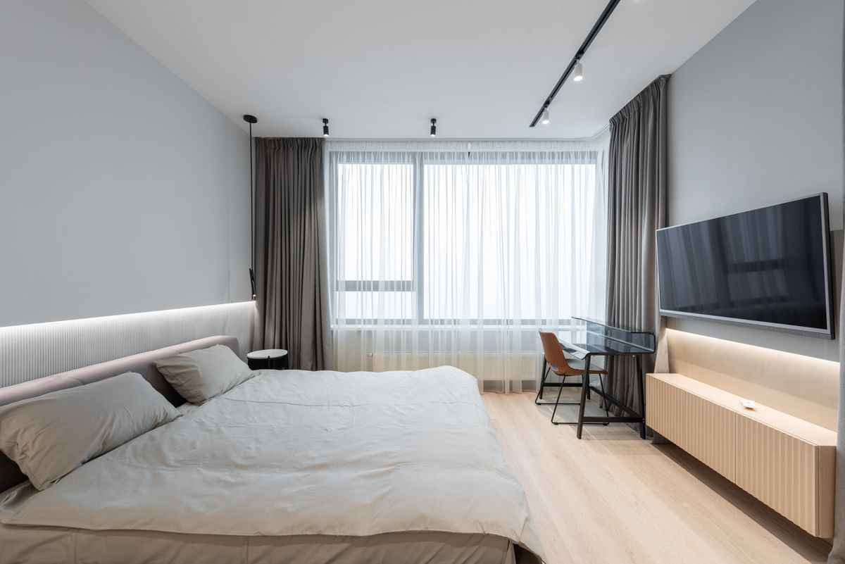 Setting Up a Guest Room for Holiday Visitors With Limited Space