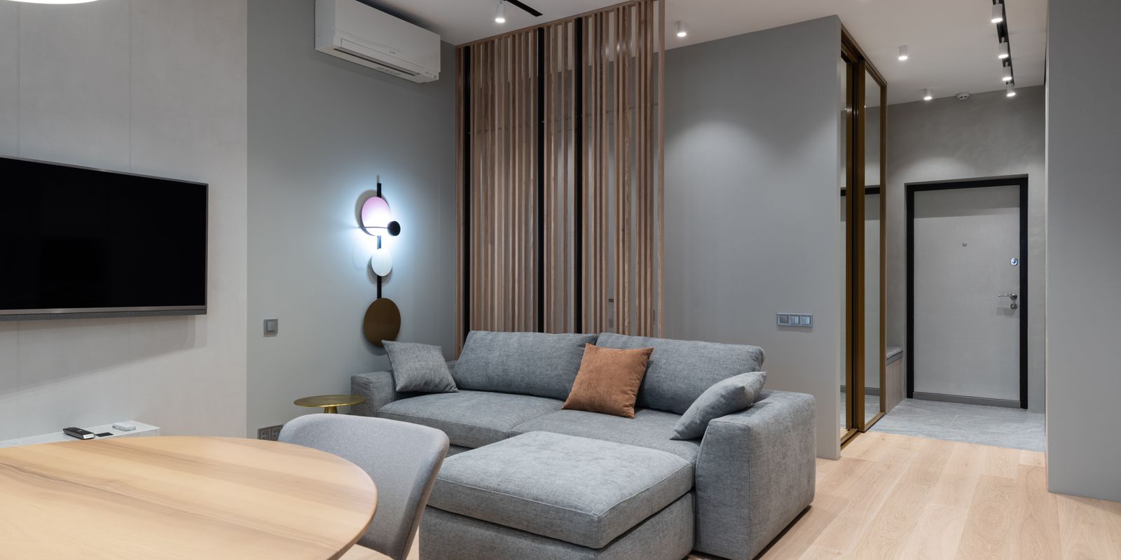 Climatisation murale installée dans un salon moderne à Lyon