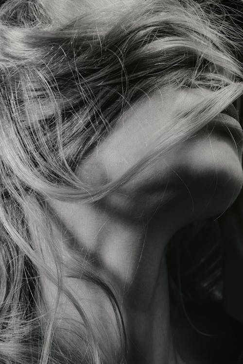 Free A Grayscale Photo of a Woman's Neck Stock Photo
