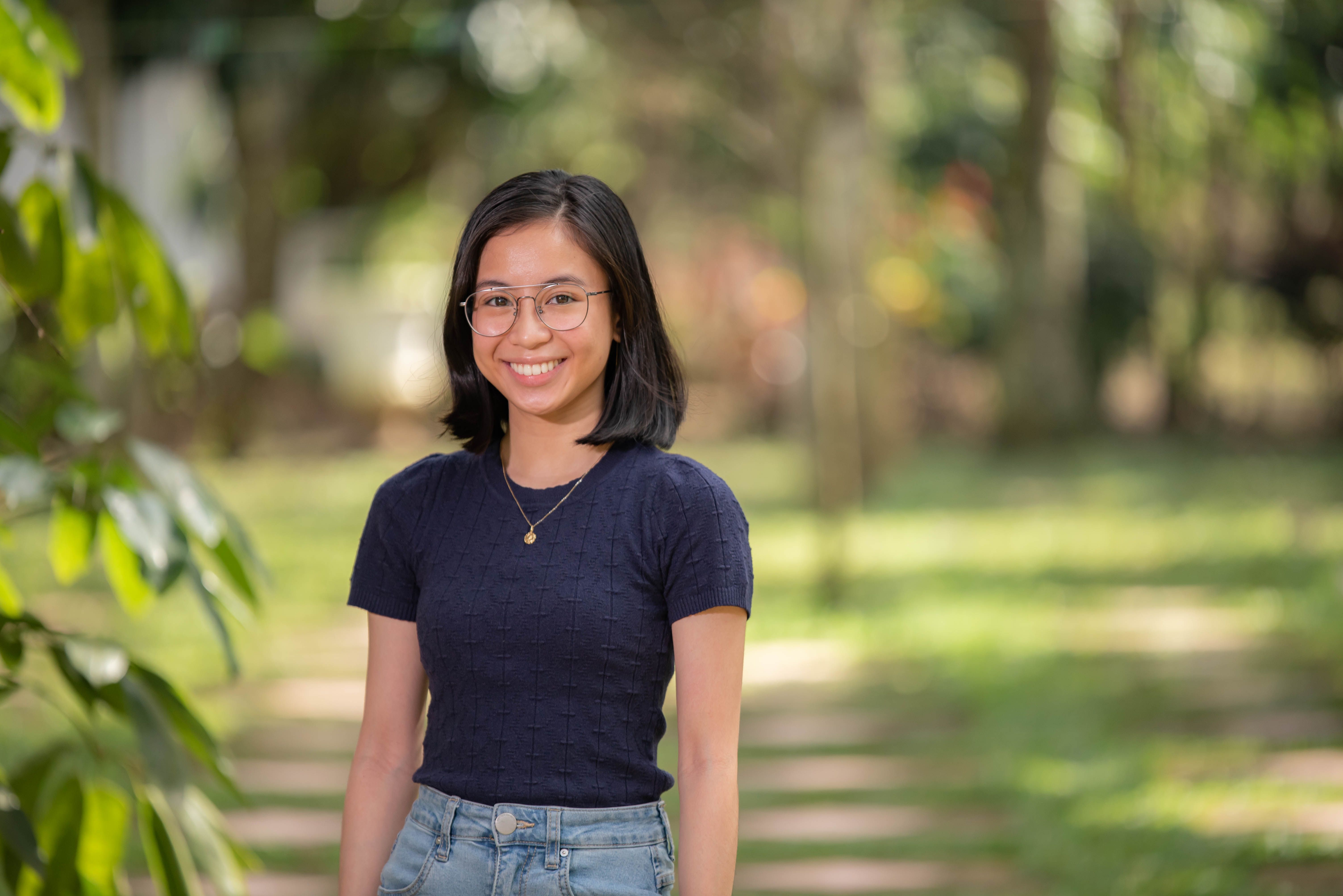 Rachel Cruz Shares Side Hustle Ideas for Stay-At-Home Moms, but Honesty, They're Great for Retirees Too — Photo by REaL Studi