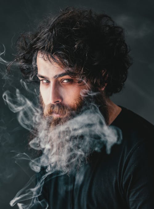 남성 모델, 담배를 피우다, 맹렬한의 무료 스톡 사진