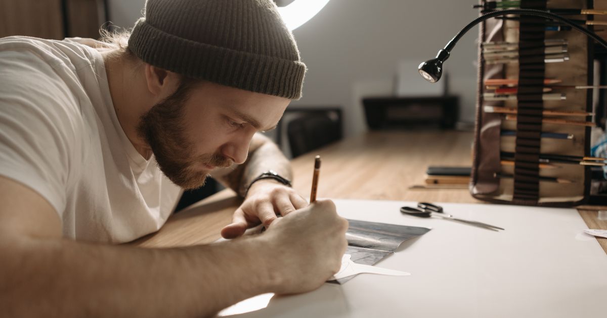 How to Make a Living as a Freelance Illustrator in the UK: Practical Steps and Challenges