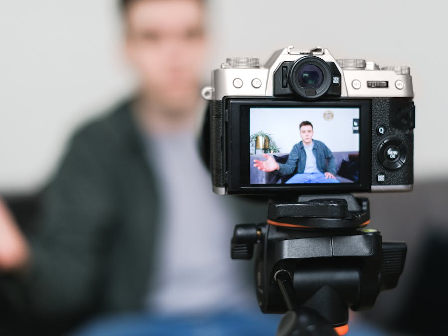 Who is No 1 vlogger in India?