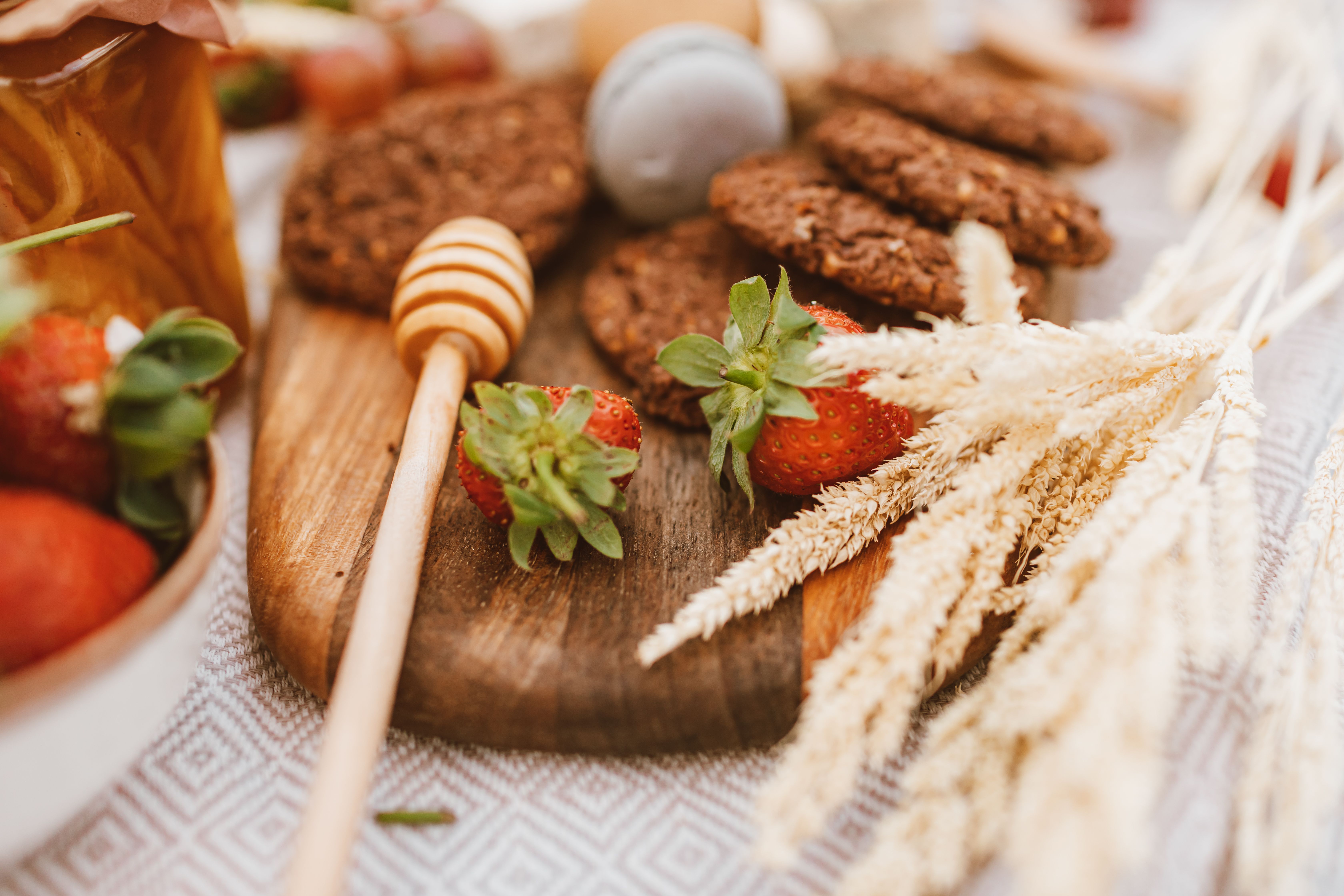 The 8 Best Protein Bars, Taste-Tested and Approved by Nutritionists — Photo by ROMAN ODINTSOV on Pexels