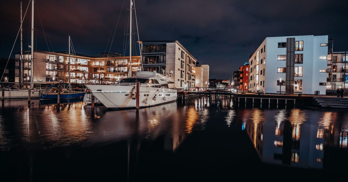 Puerto de Saint Peter Port en Guernsey donde usar una eSIM para viajar