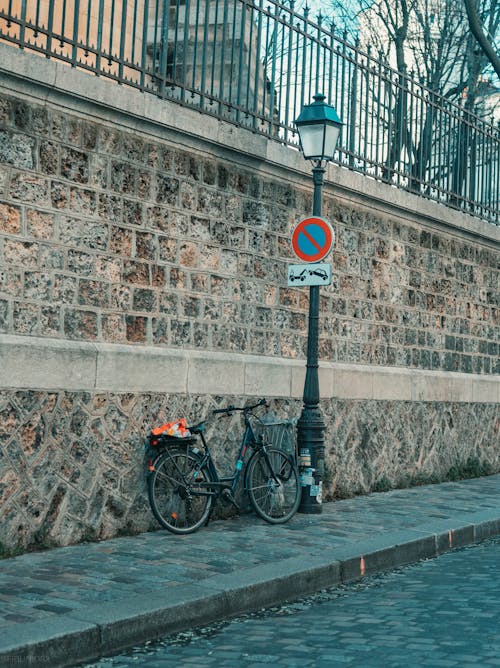 Kostenloses Stock Foto zu bürgersteig, fahrrad, straße