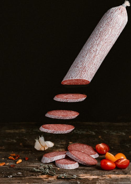 고기, 방울 토마토, 살라미의 무료 스톡 사진