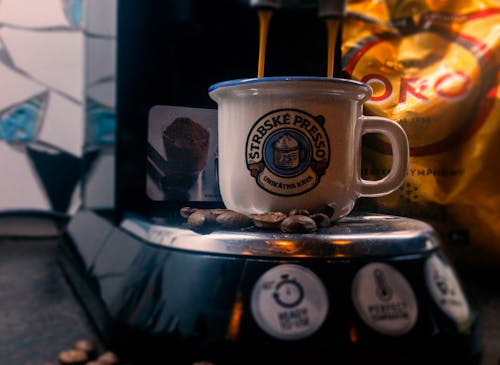 咖啡, 咖啡杯, 咖啡機 的 免費圖庫相片