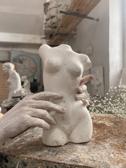 Free Crop artisan modeling clay sculpture Stock Photo