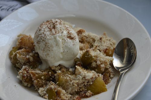 Foto profissional grátis de alimento, crumble de maçã, dubai