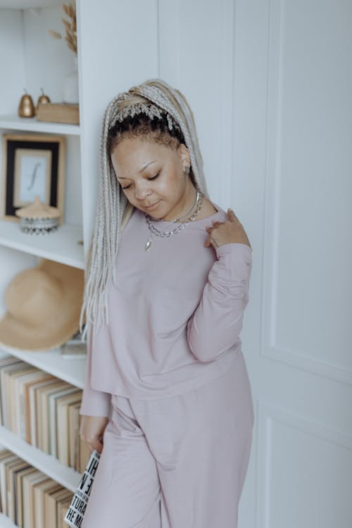 Free A Woman with Dreadlocks Hairstyle Stock Photo