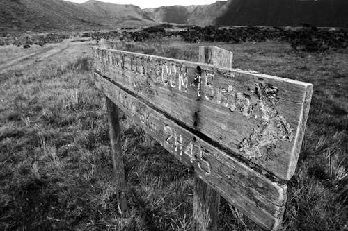 Free stock photo of directional sign, mountain background, mountain hiking