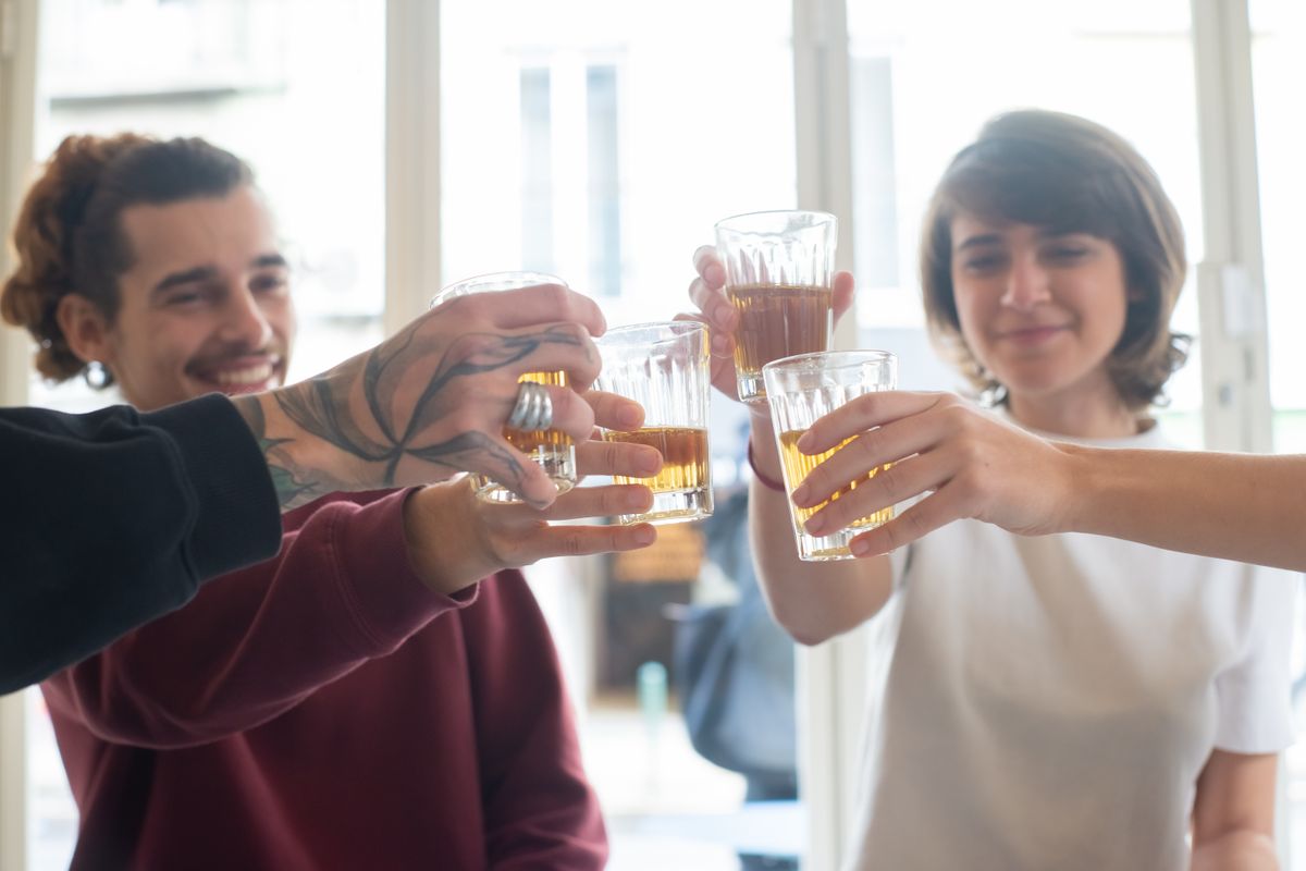 Hypnose contre l'alcool : ça marche vraiment ? - Hypnose contre l’alcool : efficacité réelle, études et témoignages