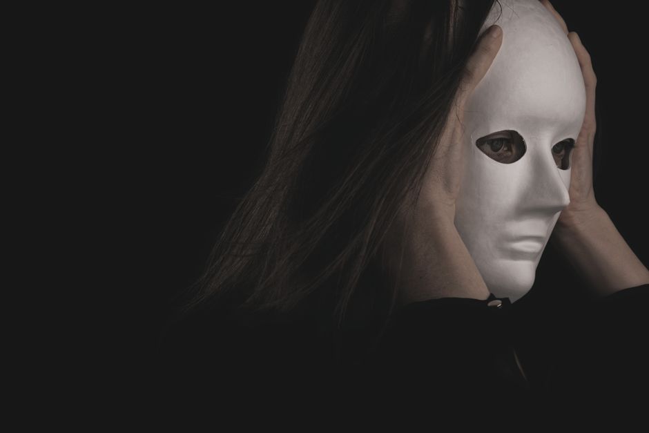 half|theater mask