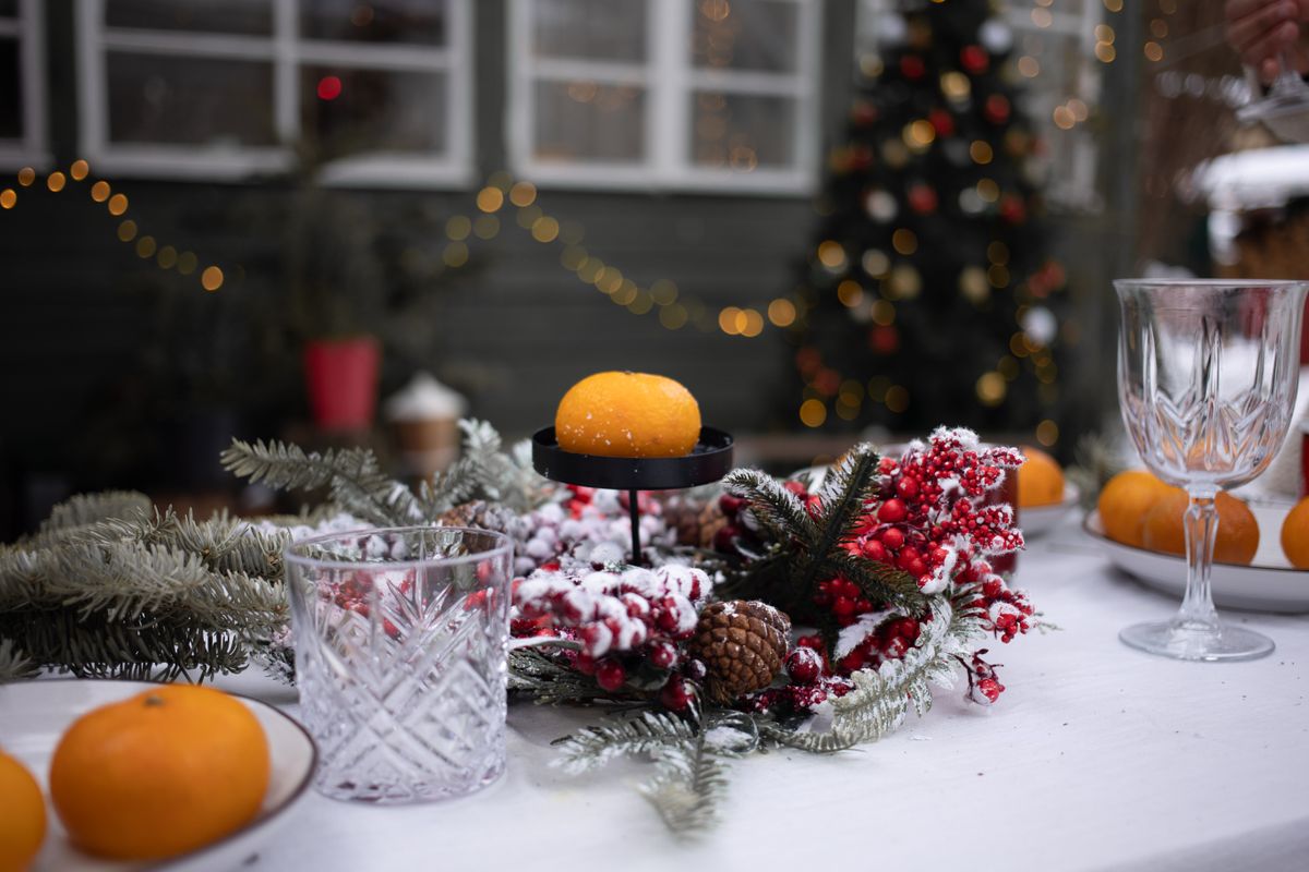 Winterliche Tischdeko selber machen: 5 stilvolle Ideen unter 30 € — Material-Übersicht