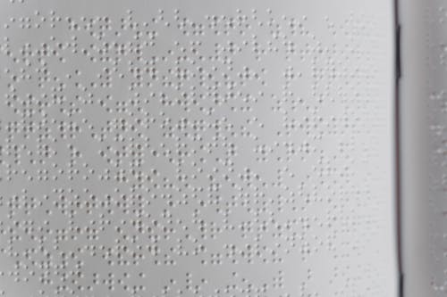 Gratis arkivbilde med braille, nærbilde, pregede