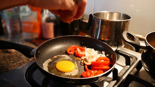 Foto profissional grátis de cozimento, cozinha, cozinhar ovos